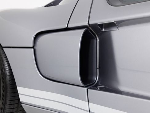 Used 2006 Ford GT RWD image 68