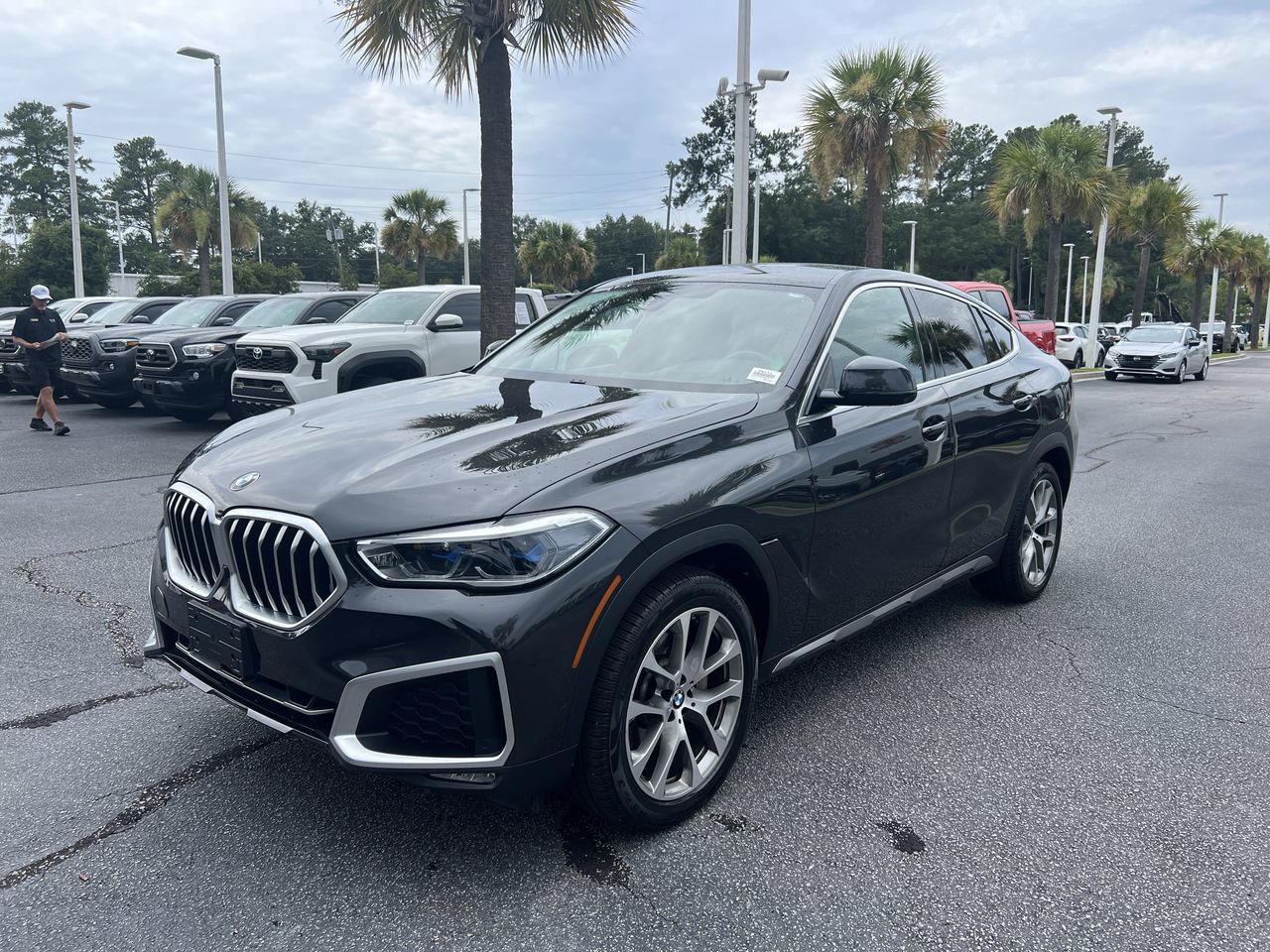 Used 2021 BMW X6 xDrive40i w/ Executive Package AWD/4WD image 5