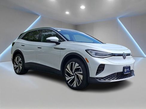 Certified 2025 Volkswagen ID.4 Pro S Plus AWD/4WD image 3
