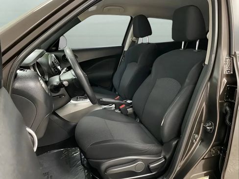 Used 2013 Nissan Juke S FWD image 10