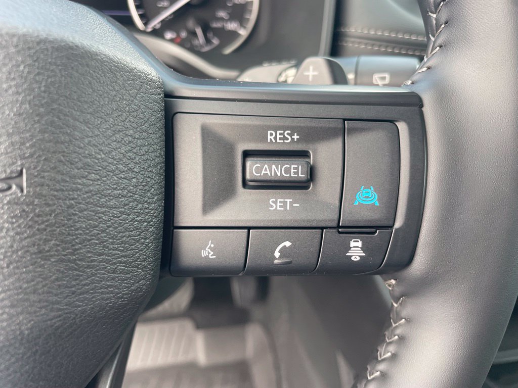 Used 2026 Nissan Rogue Dark Armor FWD image 10