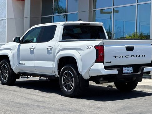 Certified 2025 Toyota Tacoma TRD Sport AWD/4WD image 8