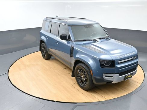 Used 2024 Land Rover Defender 110 S AWD/4WD image 4