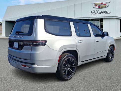 Used 2022 Jeep Grand Wagoneer Series II AWD/4WD image 6