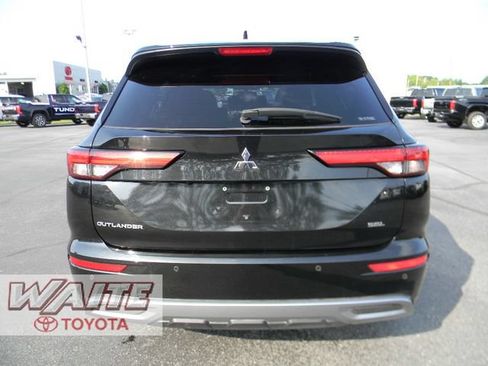 Used 2022 Mitsubishi Outlander SEL AWD/4WD image 3
