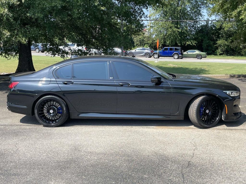 Used 2022 BMW ALPINA B7 xDrive w/ Luxury Rear Seating Package AWD/4WD image 2