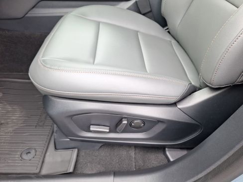 New 2026 Ford Explorer Active w/ Active Comfort Package image 5