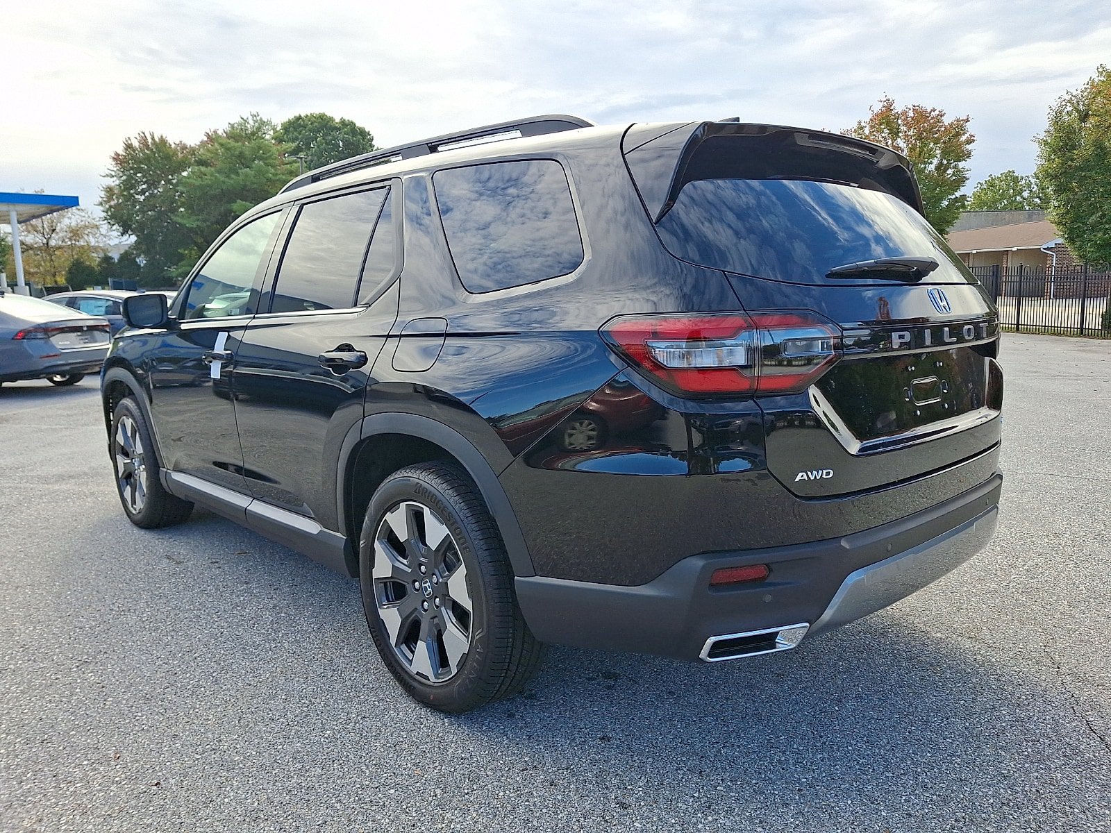 New 2026 Honda Pilot Elite image 3