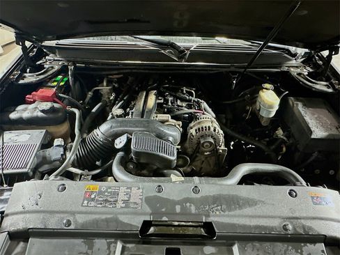 Used 2013 GMC Yukon XL Denali image 33