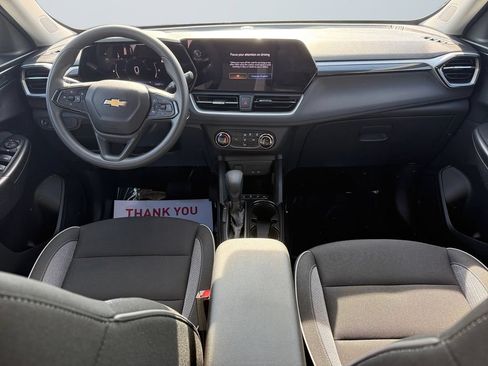 Used 2025 Chevrolet TrailBlazer LS w/ LS Convenience Package AWD/4WD image 10