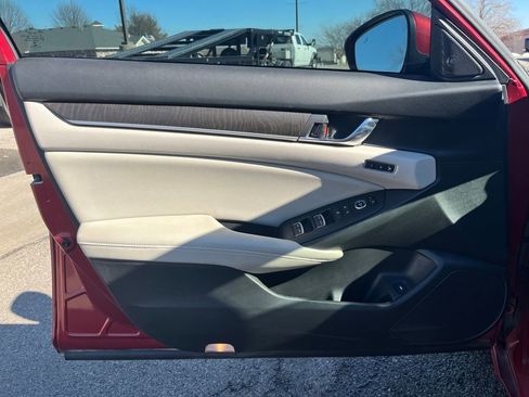Used 2018 Honda Accord EX-L image 26