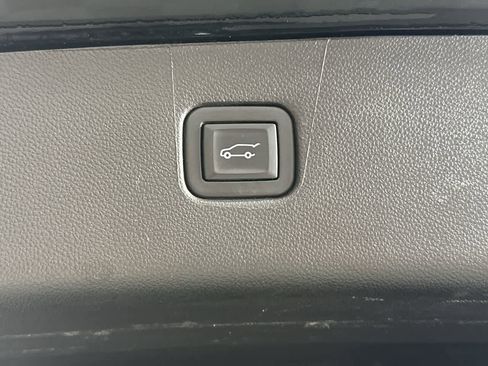 Used 2022 Chevrolet Blazer RS image 28