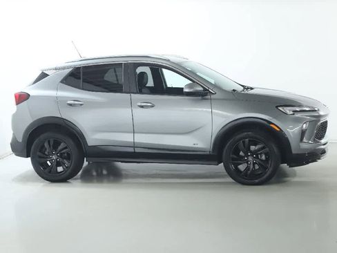 Used 2025 Buick Encore GX Sport Touring w/ Comfort Package AWD/4WD image 11