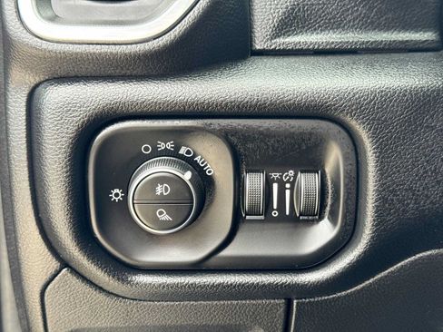 Used 2019 RAM 1500 Laramie AWD/4WD image 25