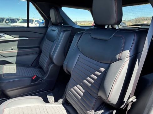 New 2026 Ford Explorer ST-Line w/ ST-Line Street Pack AWD/4WD image 17