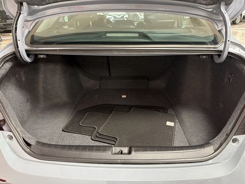 Used 2021 Honda Accord Touring image 34