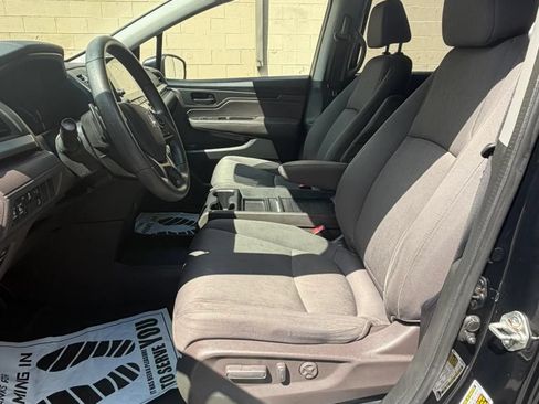 Used 2018 Honda Odyssey EX image 13
