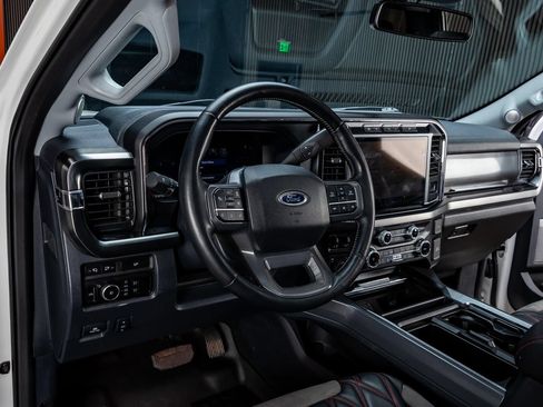 Used 2024 Ford F250 Lariat w/ Lariat Ultimate Package AWD/4WD image 15