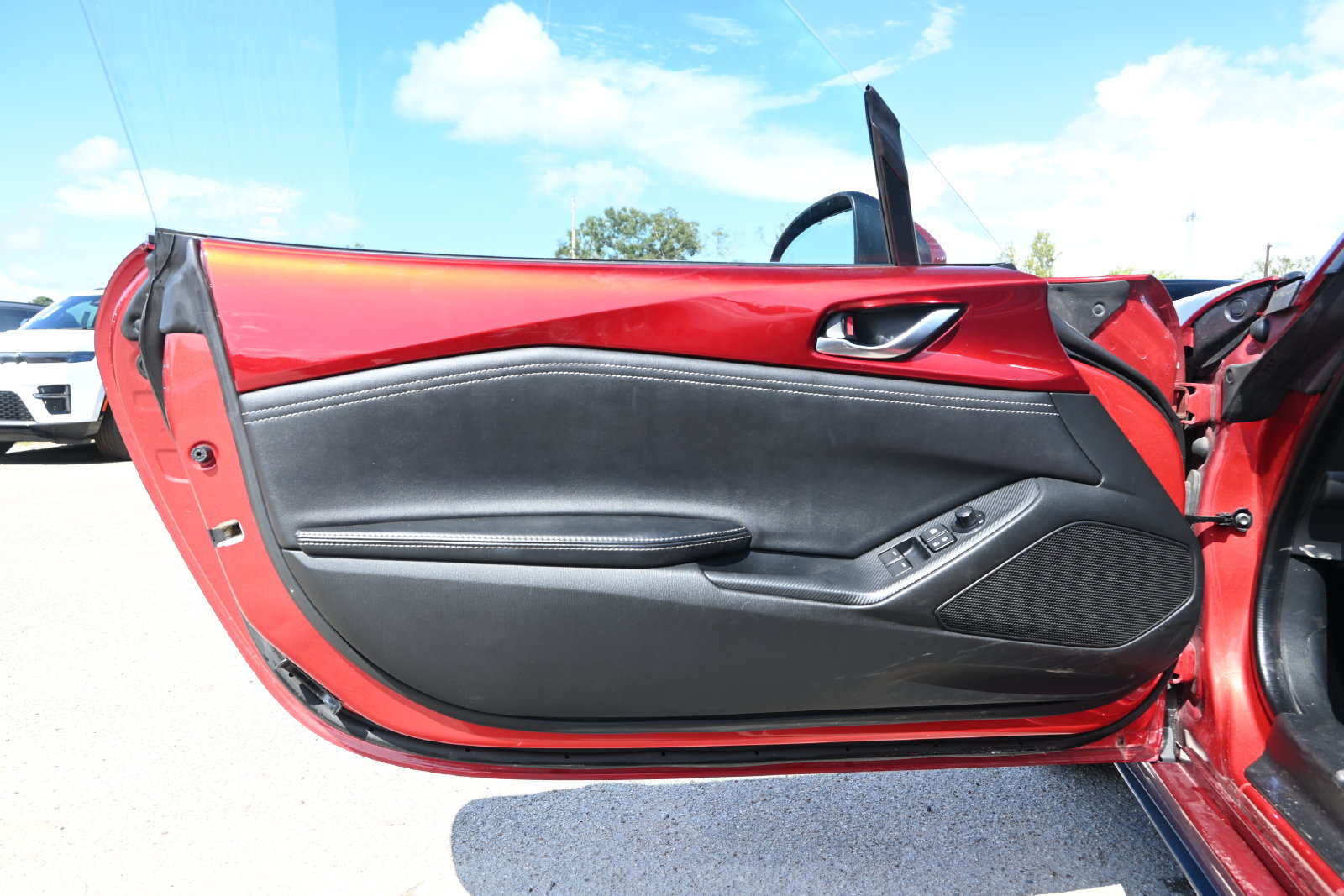 Used 2024 MAZDA MX-5 Miata RF Grand Touring RWD image 8