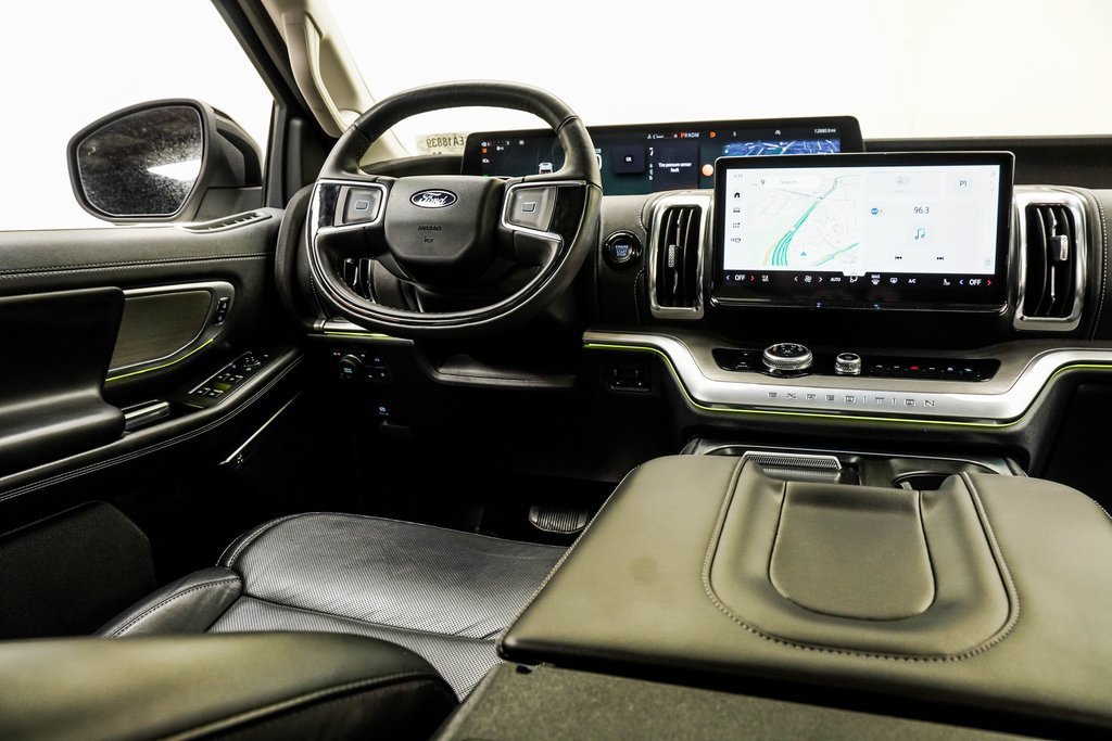Used 2025 Ford Expedition Platinum AWD/4WD image 20