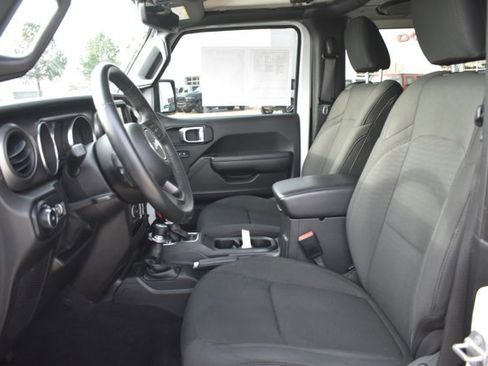 Used 2021 Jeep Wrangler Sport S image 13