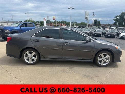 Used 2013 Toyota Camry SE w/ Convenience Pkg FWD image 5