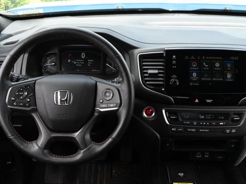 Used 2024 Honda Passport TrailSport image 15