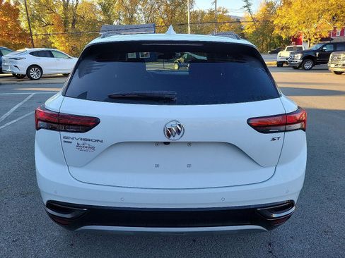 Used 2021 Buick Envision Essence w/ Sport Touring Package image 5