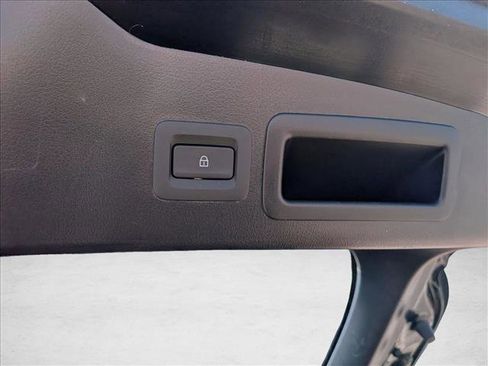 Used 2025 MAZDA MAZDA3 s Sport image 7