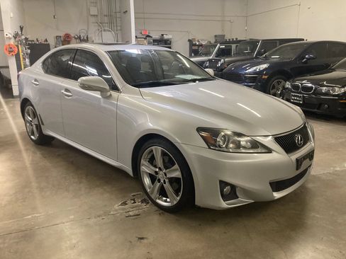 Used 2012 Lexus IS 250 w/ Premium Pkg Value Edition RWD image 3