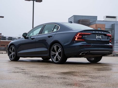 Used 2020 Volvo S60 T5 Inscription image 5