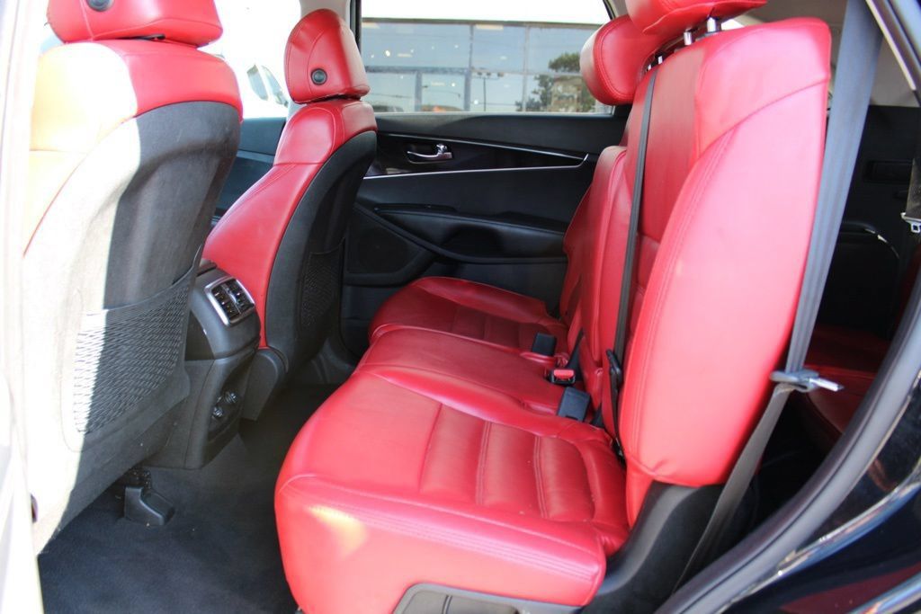 Used 2019 Kia Sorento AWD image 10