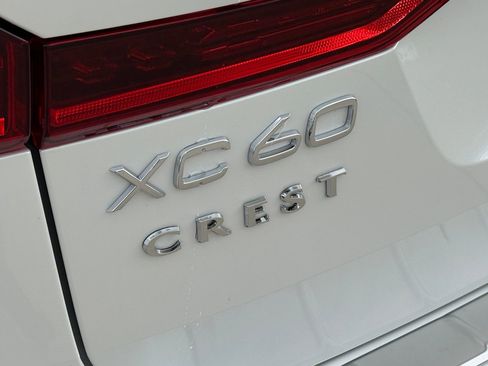 New 2026 Volvo XC60 B5 Ultra w/ Protection Package Premier image 8