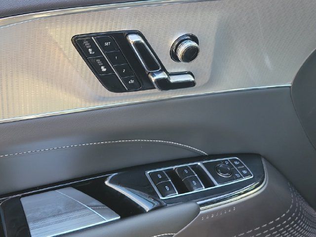 Certified 2024 Cadillac Lyriq Tech AWD/4WD image 25