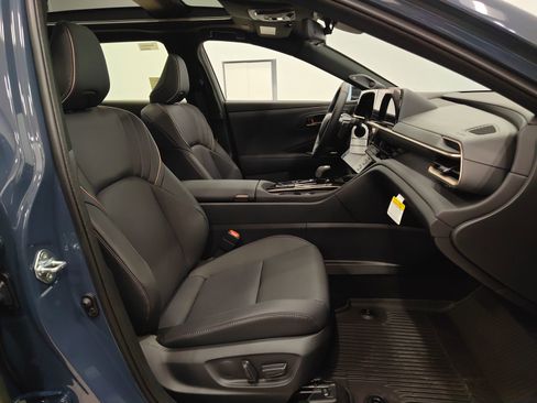 New 2025 Toyota Crown Signia image 19