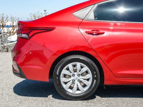 Used 2022 Hyundai Accent SE w/ Cargo Package image 10