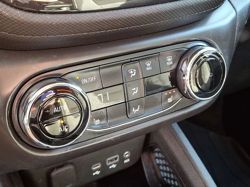 Used 2023 Chevrolet TrailBlazer LT w/ Convenience Package image 15