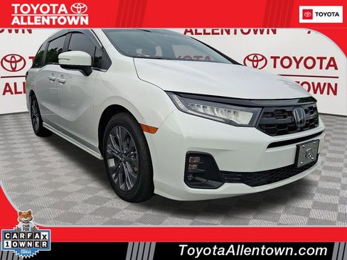 Used 2025 Honda Odyssey Touring image 1