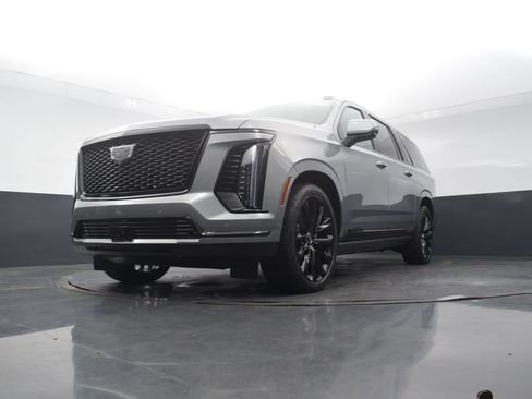 New 2026 Cadillac Escalade ESV Platinum Sport w/ LPO, ONYX Package AWD/4WD image 51
