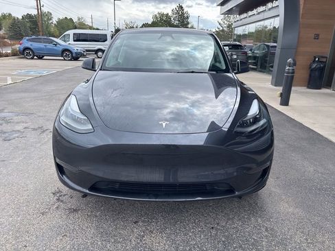 Used 2024 Tesla Model Y 2WD image 3