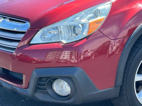 Used 2014 Subaru Outback 2.5i Premium w/ Accessory Value Package (OYZ) AWD/4WD image 12