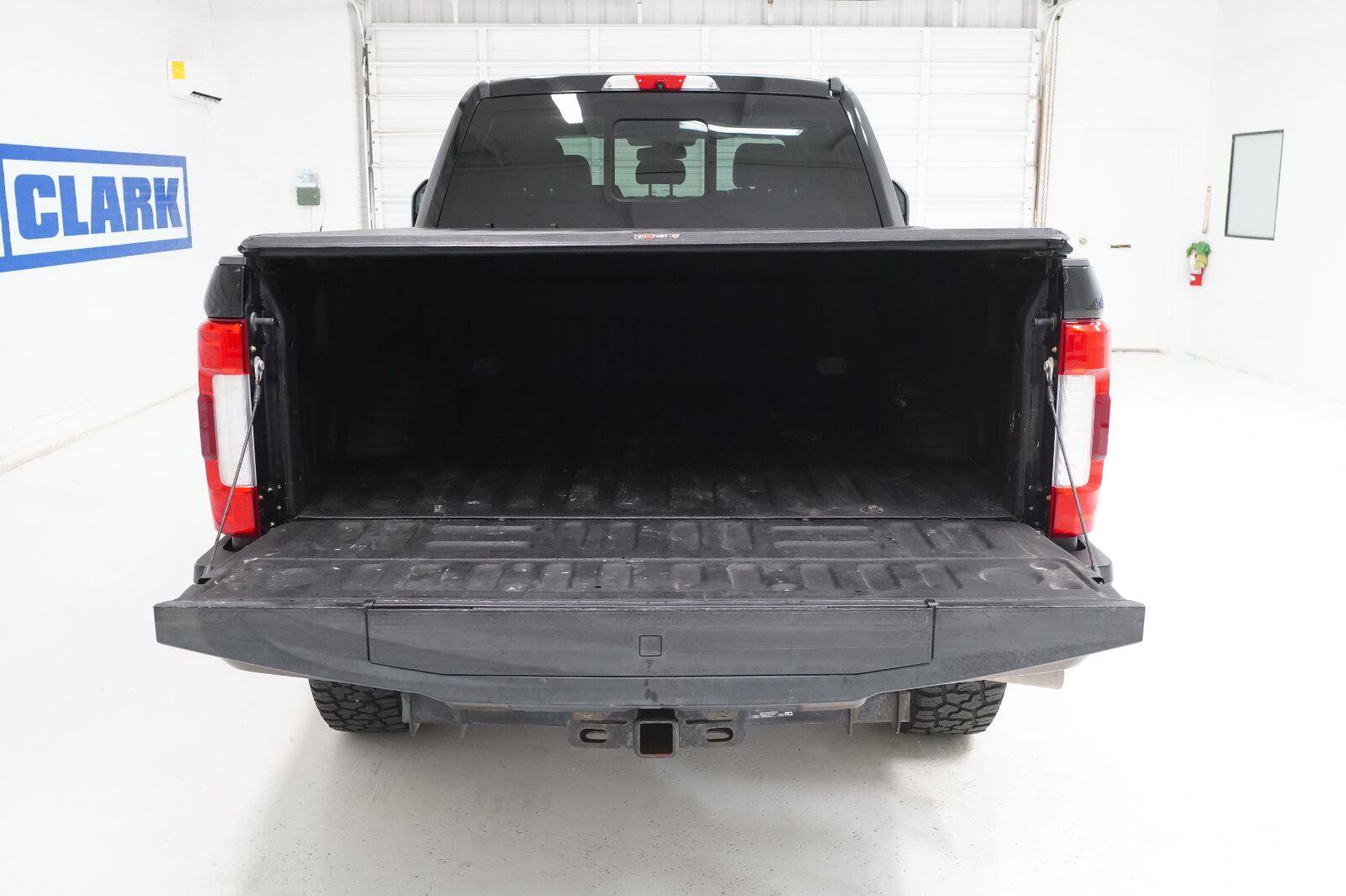 Used 2017 Ford F250 King Ranch w/ King Ranch Ultimate Package AWD/4WD image 28