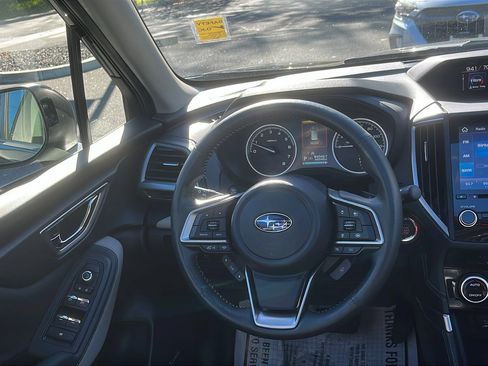 Certified 2022 Subaru Forester Limited image 22