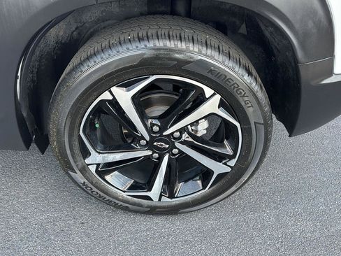 Used 2023 Chevrolet TrailBlazer RS image 34