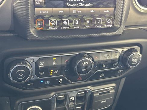 Used 2022 Jeep Wrangler Unlimited Rubicon 4xe w/ Cold Weather Group image 19