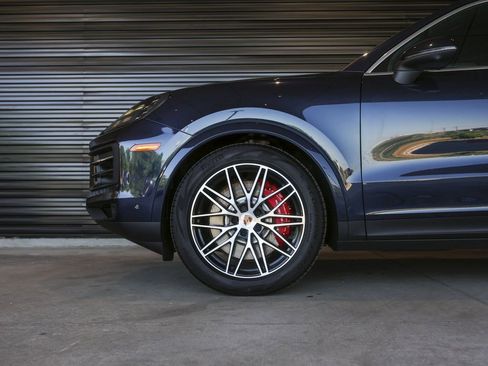 New 2026 Porsche Cayenne S AWD/4WD image 13