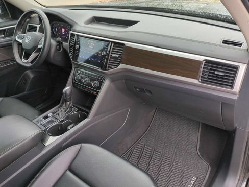 Used 2023 Volkswagen Atlas SE w/ Panoramic Sunroof Package FWD image 28