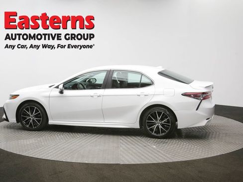 Used 2024 Toyota Camry SE image 60