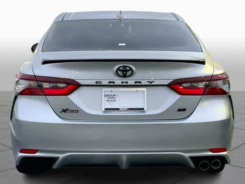 Used 2023 Toyota Camry SE image 5