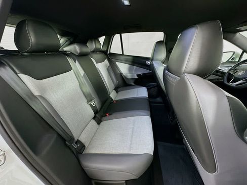 Used 2023 Volkswagen ID.4 Pro AWD/4WD image 32